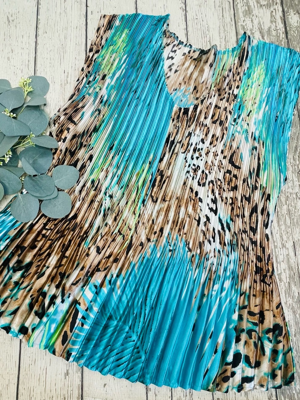 Milano Woman Animal Print Crinkle Top
